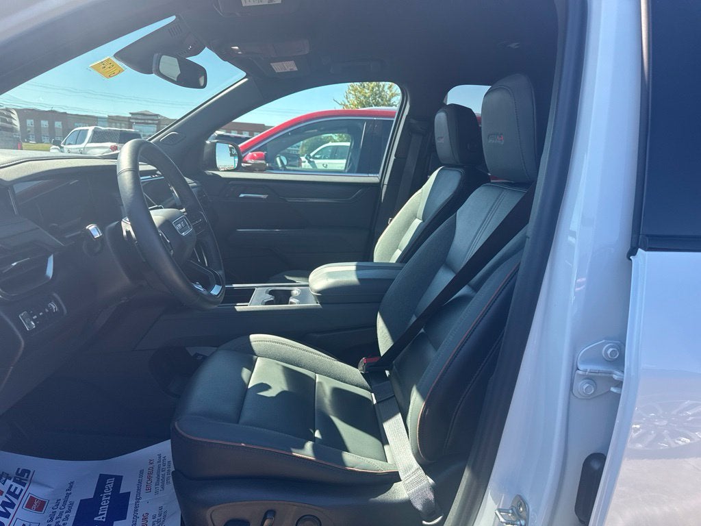 2024 GMC Acadia AT4