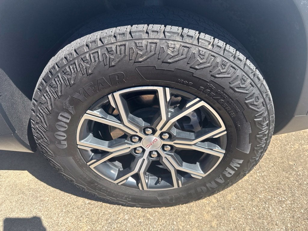 2024 GMC Acadia AT4