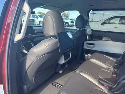 2024 Kia Carnival SX
